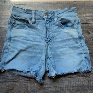 Summer time jean shorts!